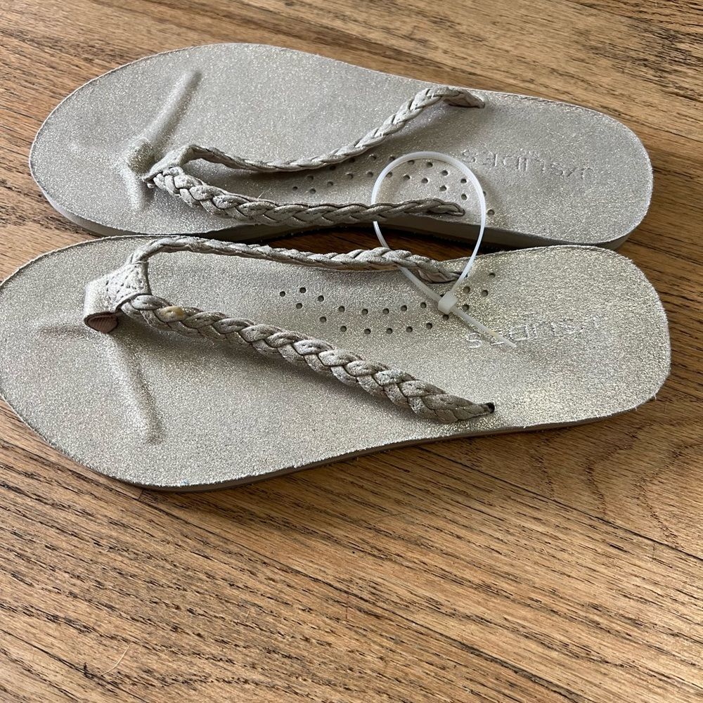 J Slides leather silver flip flops - Picture 2 of 3